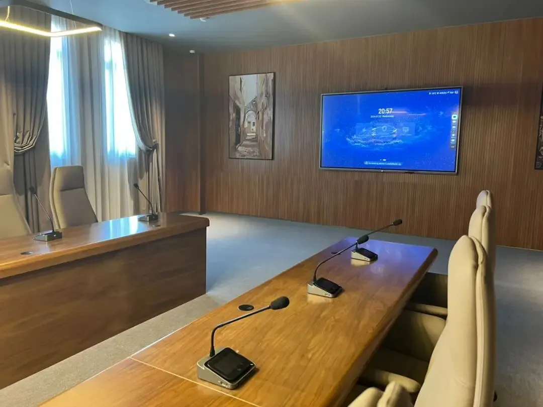 intelligent interactive flat panels